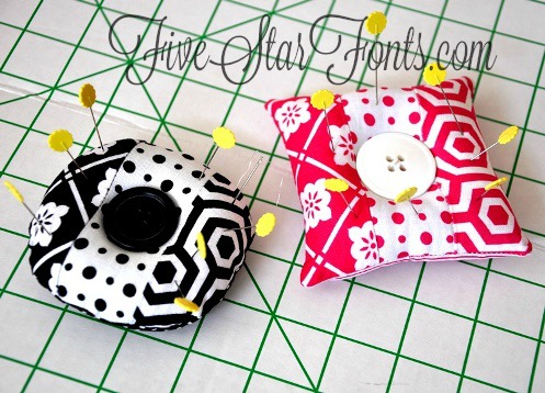 2 Pieces Pin Cushion Holders Include Wrist Pin Cushions and