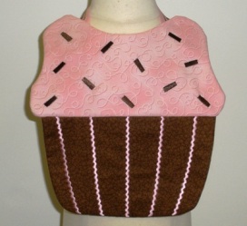 Cupcake Bibs In the Hoop